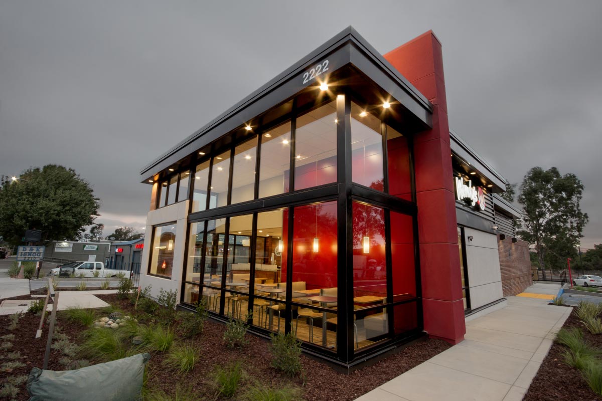 Flat commercial roof on Wendy's